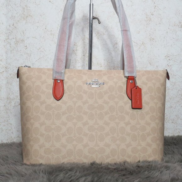 Coach Gallery Tote in Signature Canvas (Sand/Deep Orange)